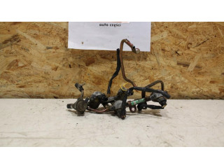 Форсунка 17522AA572, 17523AA452    Subaru Forester SF   