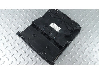 Фонарь освещения передних мест