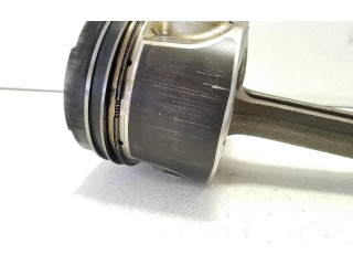 Поршень с шатуном 4n14 M174 Mitsubishi Outlander