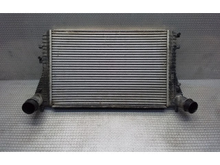 Интеркулер 1K0145803CA Volkswagen Caddy