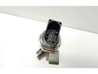 Топливная рампа R04L125, 057130764AB Skoda Octavia Mk3 (5E)