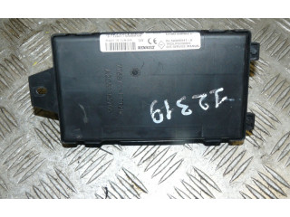 Блок управления U180126002E, 8201068825   Dacia Duster