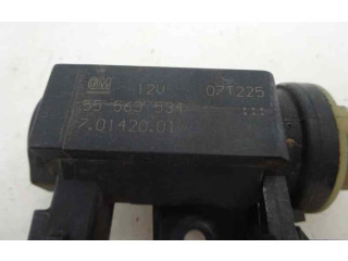 Vstřikovací lišta 55563534 Opel Zafira B Z19DT