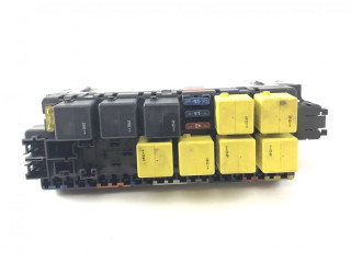 Pojistková skříňka 05045117, A2305454632 Mercedes-Benz SL R230 2002