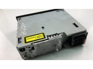 Радио/ проигрыватель CD/DVD / навигация