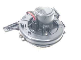 Вентилятор печки       Skoda Rapid (NH)