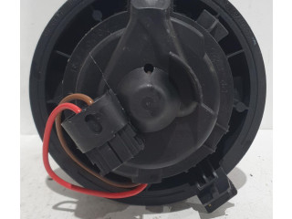 Вентилятор печки       Dacia Duster