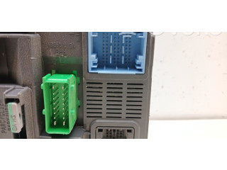 Zpětné zrcátko Peugeot 208 2016 9807531680, 30964003