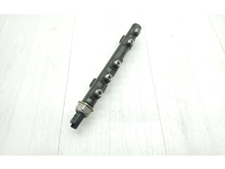 Топливная рампа 9685297580, 9670076780   Volvo C30  