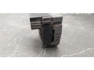 Ручка стеклоочистителей Renault Clio I