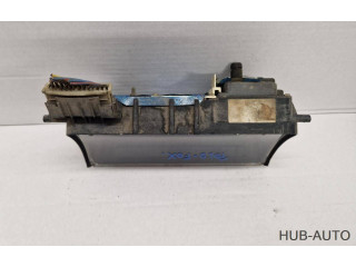 Панель приборов 88481370, Y161207728 Volkswagen Golf I