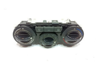 Блок управления климат-контролем 96722483ZD   Peugeot 2008 I