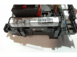 Блок предохранителей 9643498880-00, 137718200 Citroen C2