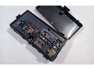 Блок предохранителей  L1MT-14D088-MF   Ford Explorer VI    