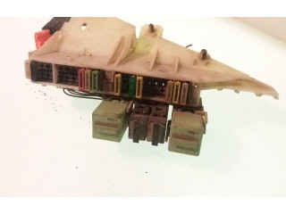 Pojistková skříňka 8371884 BMW 5 E39 2001