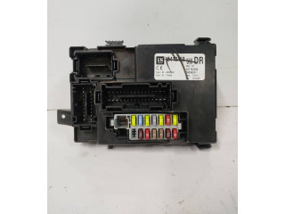 Блок комфорта 13410468, 401154265 Opel Meriva B