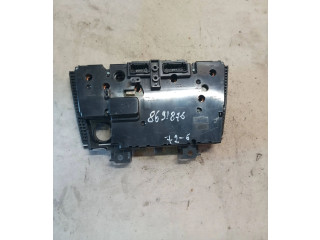 Блок управления климат-контролем 8691876   Volvo XC90