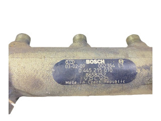 Топливная рампа 8658252, 0445215010   Volvo V70  