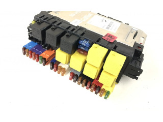 Блок предохранителей 05045117, A2305454632 Mercedes-Benz SL R230