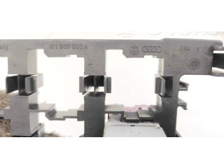 Блок предохранителей 1T1937503A, 1T1937503A Volkswagen Touran I