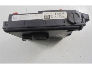 Блок предохранителей  8676391, 8676391   Volvo V70    