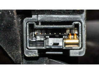 Подрулевой переключатель    Ford Focus