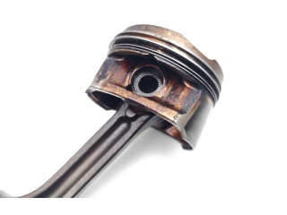 Поршень с шатуном 5FS(EP6C) 5FS, EP6C Citroen C3