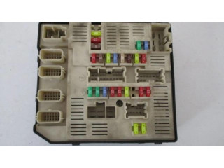 Pojistková skříňka 284B68372R, 519339501 Renault Megane III 2009