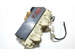 Блок предохранителей ga8b67100g, ga8b-67-100g Mazda 626