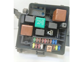 Блок предохранителей 3933 Lexus LS 430