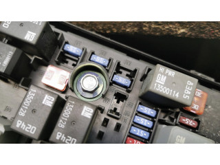 Блок предохранителей 13255300, 529050199 Chevrolet Orlando