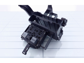 Pojistková skříňka 7L0937535A Porsche Cayenne (9PA) 2004