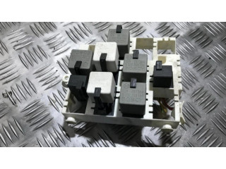 Блок предохранителей 4230082, 0332209159 9522061 Saab 9-5