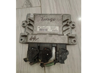 Блок управления двигателем Блок управления 8201076738 Renault Twingo II