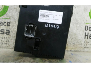 Блок предохранителей  28017881, 0090012   Volvo XC90    