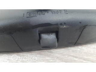 Зеркало заднего вида (в салоне)