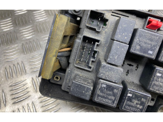 Блок предохранителей  9494210   Volvo S80    