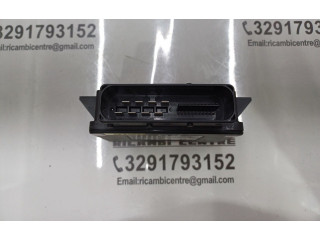 Pojistková skříňka Блок управления заднего тормоза 8K0907801M, 100KW Audi A4 Allroad 2013