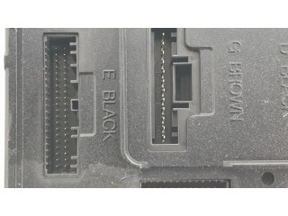 Блок предохранителей 284B15364R Ford Fiesta