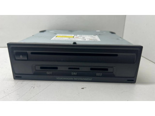 Радио/ проигрыватель CD/DVD / навигация