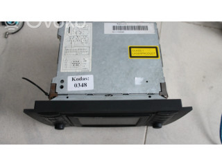 Радио/ проигрыватель CD/DVD / навигация