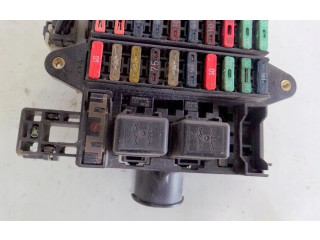 Pojistková skříňka Opel Monterey 1995