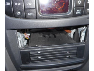 Зеркало электрическое Mitsubishi Carisma 1996 - 1999 года