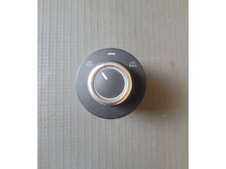 Блок предохранителей  7P6941435B   Volkswagen Touareg II    