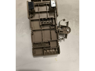 Блок предохранителей 82201FG010   Subaru Forester SH    