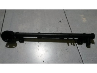 Vstřikovací lišta 7700112777 Renault Laguna I pro benzínový motor 1.8