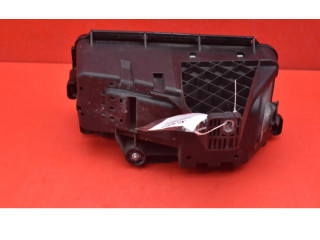 Блок предохранителей 30728132, 30728132 Volvo V70