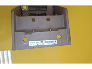 Блок предохранителей  82201FG010   Subaru Forester SF    