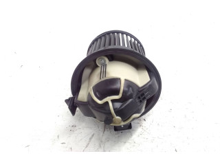 Pojistková skříňka Вентилятор печки Peugeot 308 SW 2008