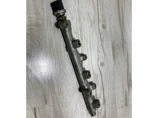 Топливная рампа 04C133320G Audi Q2 -